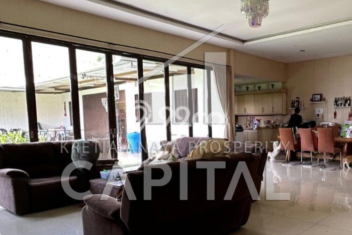 Rumah Minimalis di Cipaku, Bandung, LT 510m2m² Bangunan 310m2m² Rumah Minimalis di Cipaku, Bandung, LT 510m2m² Bangunan 310m2m²