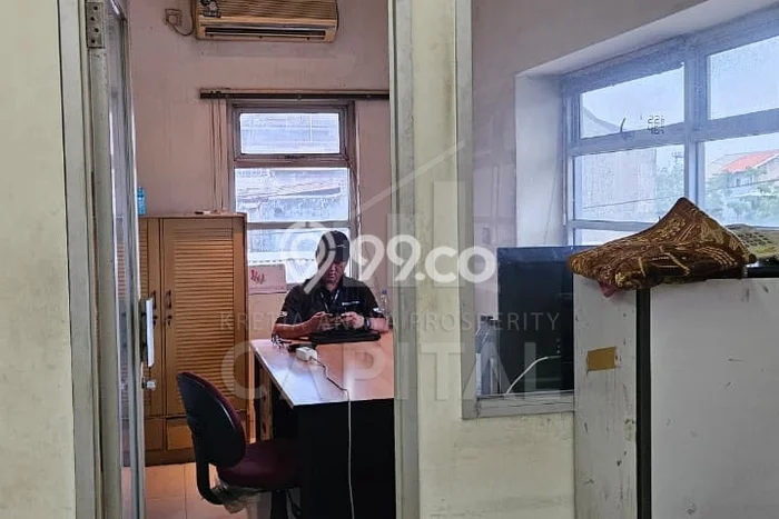 Disewakan Gudang di Kawasan Ramai Kopo Luas 200m2 Disewakan Gudang di Kawasan Ramai Kopo Luas 200m2