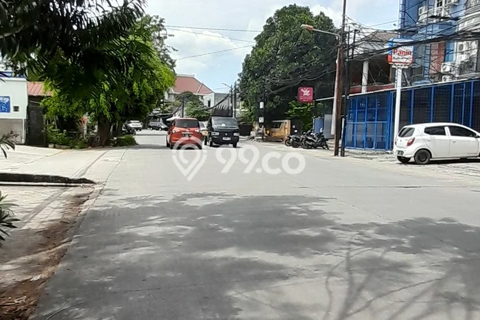 FOR RENT! Ruko di Taman Ratu Cocok untuk Bisnis 230m2 FOR RENT! Ruko di Taman Ratu Cocok untuk Bisnis 230m2