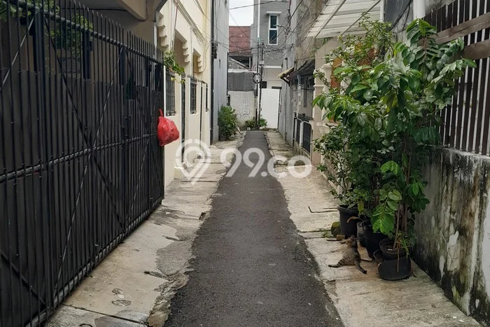 Rumah sewa siap pakai 2 KT di Tanjung Duren, Jakarta Barat Rumah sewa siap pakai 2 KT di Tanjung Duren, Jakarta Barat