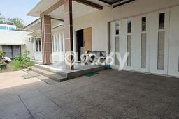 Hot Offer Hunian Mewah Ideal dan Luas di Tenggilis Mejoyo, Surabaya Hot Offer Hunian Mewah Ideal dan Luas di Tenggilis Mejoyo, Surabaya