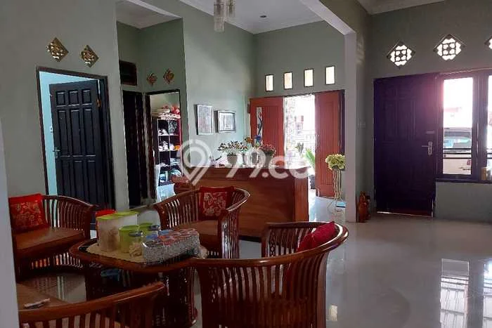 Rumah Modern Minimalis 3 KT Bisa Langsung Pindah di Jombang Rumah Modern Minimalis 3 KT Bisa Langsung Pindah di Jombang