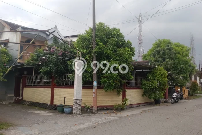 Dijual Rumah Strategis Bagus Punya 4 KT di Jombang Jombang SHM Dijual Rumah Strategis Bagus Punya 4 KT di Jombang Jombang SHM