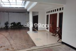 Ready to Use! Premium House LT 535m2 Desain Modern di Kemang Ready to Use! Premium House LT 535m2 Desain Modern di Kemang