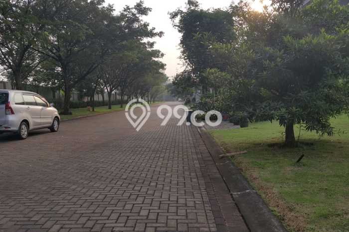 Kavling Tanah Dijual di Serpong, Tangerang Selatan, Luas 357m2 Area Strategis Kavling Tanah Dijual di Serpong, Tangerang Selatan, Luas 357m2 Area Strategis