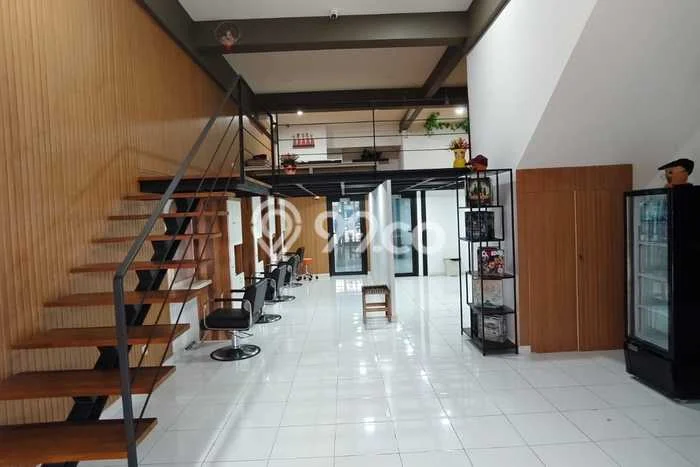 Cocok Untuk Investasi! Dijual Kost di Gading Serpong 13 Kamar Cocok Untuk Investasi! Dijual Kost di Gading Serpong 13 Kamar