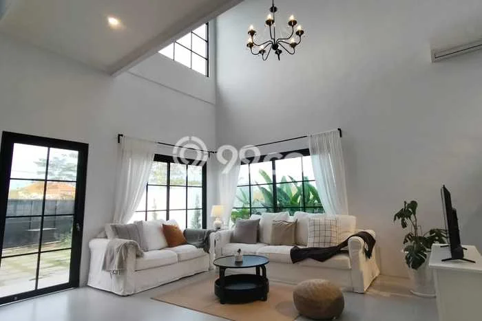 Rumah Area Nyaman di Nusa Dua, Badung, Luas 200m2m² LB 170m2m² Rumah Area Nyaman di Nusa Dua, Badung, Luas 200m2m² LB 170m2m²