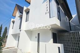 Rumah Minimalis 2 KT LT 112m2 di Cihanjuang Rumah Minimalis 2 KT LT 112m2 di Cihanjuang