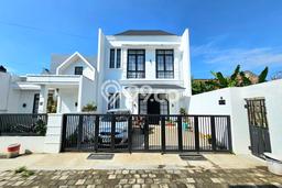 Hunian Cantik Modern Lb 70m2 di Arcamanik, Bandung Hunian Cantik Modern Lb 70m2 di Arcamanik, Bandung