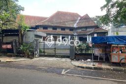 Disewakan Rumah Strategis di Dago LT 2200m2 / LB 800m2 Kondisi Bagus Disewakan Rumah Strategis di Dago LT 2200m2 / LB 800m2 Kondisi Bagus