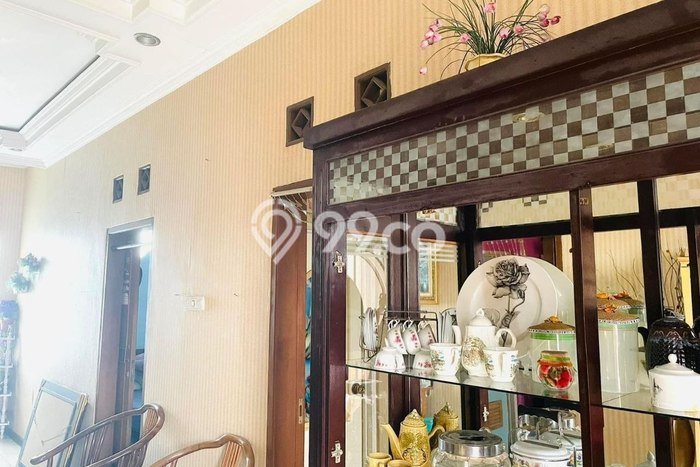 Rumah Luas Asri 5 KT Siap Pakai di Buah Batu Bandung Rumah Luas Asri 5 KT Siap Pakai di Buah Batu Bandung