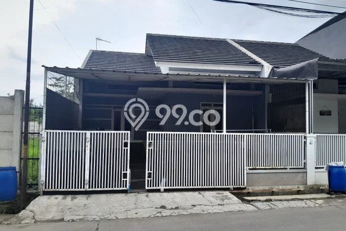 Dijual Rumah Strategis Bagus Punya 2 KT di Arcamanik Bandung SHM Dijual Rumah Strategis Bagus Punya 2 KT di Arcamanik Bandung SHM