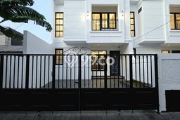 Jual Rumah Eksklusif 4 KT di Pondok Bambu, Jakarta Timur Jual Rumah Eksklusif 4 KT di Pondok Bambu, Jakarta Timur