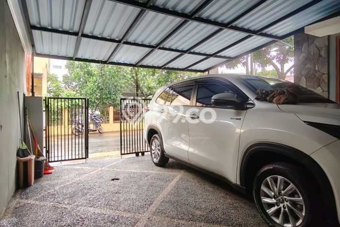Siap Huni Rumah Mewah 5 Kamar di Duren Sawit Dekat ke Mana Saja Siap Huni Rumah Mewah 5 Kamar di Duren Sawit Dekat ke Mana Saja