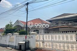 Rumah Luxury Modern Tanpa Renovasi di Rawamangun Jakarta Timur Rumah Luxury Modern Tanpa Renovasi di Rawamangun Jakarta Timur