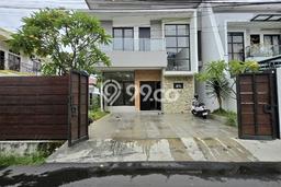 Dijual Rumah Premium dengan Fasilitas Sekitar Lengkap di Duren Sawit, Jakarta Timur Dijual Rumah Premium dengan Fasilitas Sekitar Lengkap di Duren Sawit, Jakarta Timur