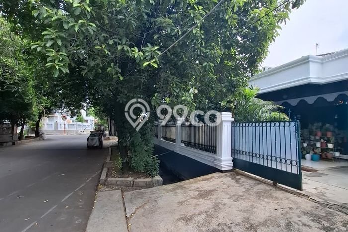 Rumah Luxury Modern Siap Huni di Klender Jakarta Timur Rumah Luxury Modern Siap Huni di Klender Jakarta Timur
