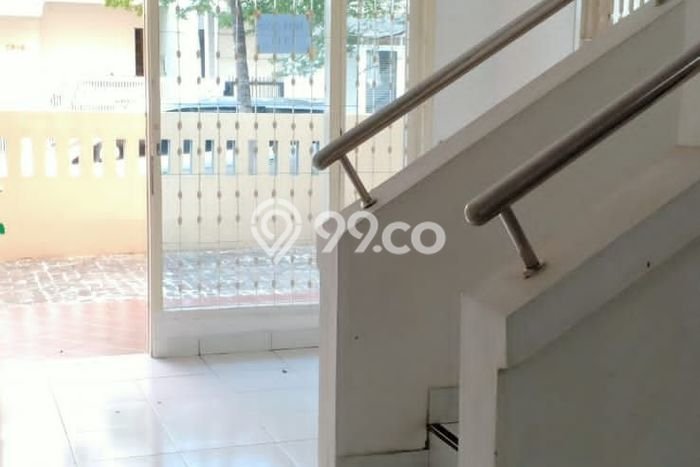 Disewakan! Rumah 3 Kamar Tidur &
2 Kamar Mandi di Permata Buana, Jakarta Barat Disewakan! Rumah 3 Kamar Tidur &
2 Kamar Mandi di Permata Buana, Jakarta Barat