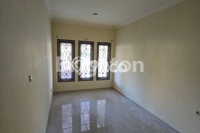 Rumah Sewa Malang LT 256m2 LB 190m2 Area Villa Puncak Tidar Rumah Sewa Malang LT 256m2 LB 190m2 Area Villa Puncak Tidar