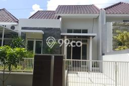 Disewakan! Rumah 2 Kamar Tidur &
1 Kamar Mandi di Tidar, Malang Disewakan! Rumah 2 Kamar Tidur &
1 Kamar Mandi di Tidar, Malang