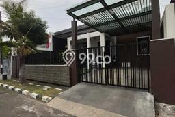 For Sale! Luxury House LT 220m2 Desain Modern di Sukomanunggal For Sale! Luxury House LT 220m2 Desain Modern di Sukomanunggal