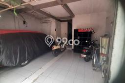 Rumah Mewah Siap Huni LT 379m2 di Tanah Abang, Jakarta Pusat Rumah Mewah Siap Huni LT 379m2 di Tanah Abang, Jakarta Pusat