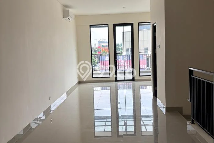 Ruko Disewa di Tangerang dengan LB 189m2 Area Komersial Ramai Ruko Disewa di Tangerang dengan LB 189m2 Area Komersial Ramai