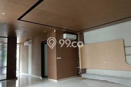 Rumah Mewah LB 328m2 Siap Pakai Desain Elegan di Meruya, Jakarta Barat Rumah Mewah LB 328m2 Siap Pakai Desain Elegan di Meruya, Jakarta Barat