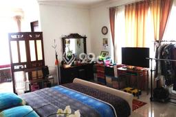 Rumah Elit Modern Tanpa Renovasi di Kemanggisan Jakarta Barat Rumah Elit Modern Tanpa Renovasi di Kemanggisan Jakarta Barat