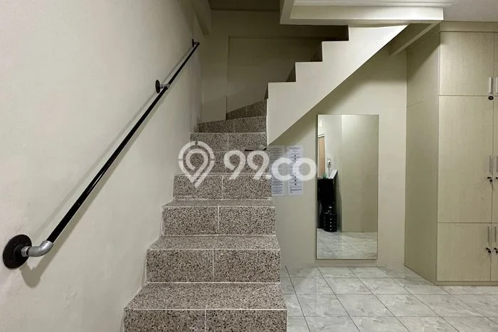 Lokasi strategis! Rumah siap huni disewakan di Tebet LB 1m2 Lokasi strategis! Rumah siap huni disewakan di Tebet LB 1m2