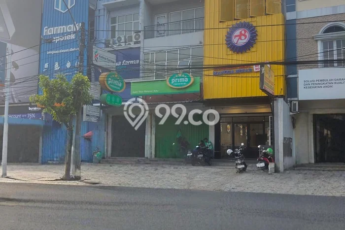 Ruko Disewa di Tangerang Selatan dengan LB 200m2 Area Komersial Ramai Ruko Disewa di Tangerang Selatan dengan LB 200m2 Area Komersial Ramai