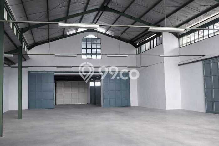 Unit Gudang Disewakan di Kopo di Area Ramai & Strategis Unit Gudang Disewakan di Kopo di Area Ramai & Strategis