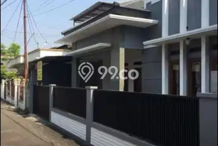 Rumah Disewakan Jakarta Selatan LT 230m2 LB 191m2 Kawasan Pejaten Rumah Disewakan Jakarta Selatan LT 230m2 LB 191m2 Kawasan Pejaten
