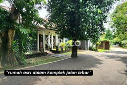 Rumah Elit Modern Tanpa Renovasi di Rempoa Tangerang Rumah Elit Modern Tanpa Renovasi di Rempoa Tangerang