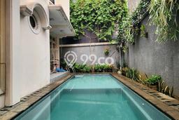Hunian Mewah Siap Huni LT 269m2 di Cilandak, Jakarta Selatan Hunian Mewah Siap Huni LT 269m2 di Cilandak, Jakarta Selatan