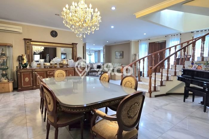 Ready to Use! Premium House LT 804m2 Desain Modern di Pondok Indah Ready to Use! Premium House LT 804m2 Desain Modern di Pondok Indah
