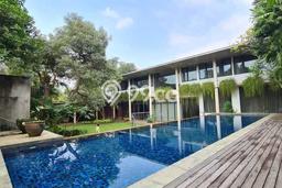 Ready to Use! Luxury House LT 1952m2 Desain Modern di Pejaten Ready to Use! Luxury House LT 1952m2 Desain Modern di Pejaten