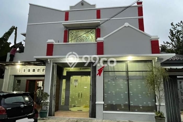 Jual Rumah Mewah Megah Dengan View Eksklusif di Bambu Apus, Jakarta Timur Jual Rumah Mewah Megah Dengan View Eksklusif di Bambu Apus, Jakarta Timur