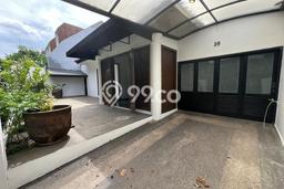 For Sale! Luxury House LT 280m2 Desain Elegan di Cinere For Sale! Luxury House LT 280m2 Desain Elegan di Cinere