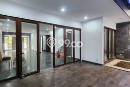 Ready to Use! Premium House LT 280m2 Desain Modern di Cinere Ready to Use! Premium House LT 280m2 Desain Modern di Cinere