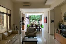 Ready to Use! Premium House LT 300m2 Desain Elegan di Sukomanunggal Ready to Use! Premium House LT 300m2 Desain Elegan di Sukomanunggal