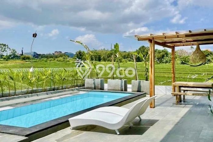 Hunian Modern dengan LT 230m2 & LB 250m2 Dikontrakkan di canggu Hunian Modern dengan LT 230m2 & LB 250m2 Dikontrakkan di canggu