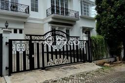 Jual Rumah Mewah Megah Dengan View Eksklusif di Rempoa, Tangerang Selatan Jual Rumah Mewah Megah Dengan View Eksklusif di Rempoa, Tangerang Selatan