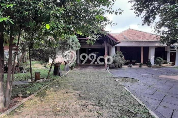 Jarang Ada! Tanah di Kebayoran Lama Punya Luas 1398m2 - Jarang Ada! Tanah di Kebayoran Lama Punya Luas 1398m2 -