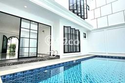 Hunian Elit LB 240m2 Siap Pakai Desain Elegan di Bintaro, Tangerang Selatan Hunian Elit LB 240m2 Siap Pakai Desain Elegan di Bintaro, Tangerang Selatan