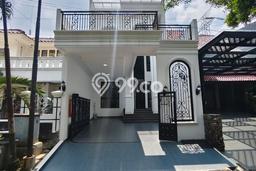 Rumah Luxury Modern Tanpa Renovasi di Bintaro Tangerang Selatan Rumah Luxury Modern Tanpa Renovasi di Bintaro Tangerang Selatan