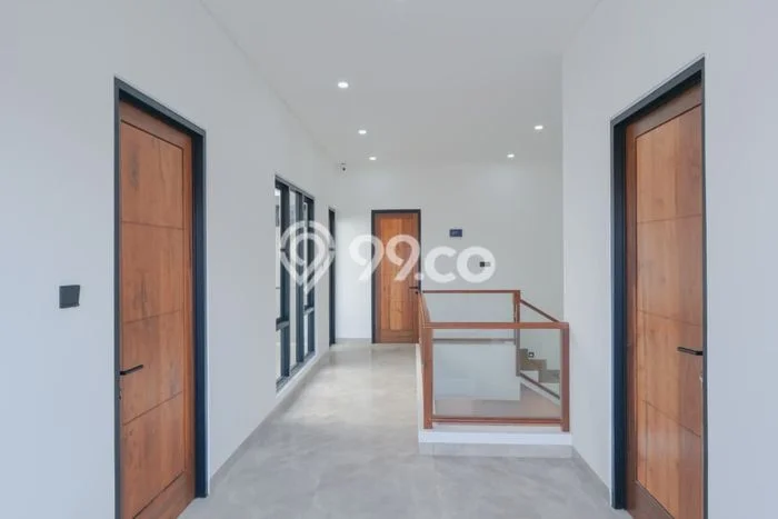 For Sale! Luxury House LT 180m2 Desain Modern di BSD Taman Crysant For Sale! Luxury House LT 180m2 Desain Modern di BSD Taman Crysant