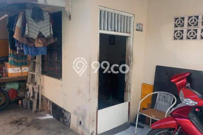 Dijual Segera Kost 4 Kamar, 4 Kamar Mandi di Ciputat Timur, Tangerang Selatan, Luas 126m2 Dijual Segera Kost 4 Kamar, 4 Kamar Mandi di Ciputat Timur, Tangerang Selatan, Luas 126m2