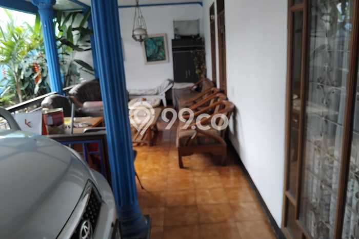 Rumah Elit Modern Tanpa Renovasi di Cikutra Bandung Rumah Elit Modern Tanpa Renovasi di Cikutra Bandung