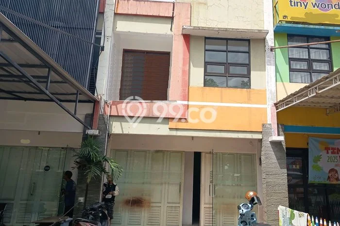 Ruko Komersial Disewakan di Antapani Bandung Luas 90m2 Ruko Komersial Disewakan di Antapani Bandung Luas 90m2